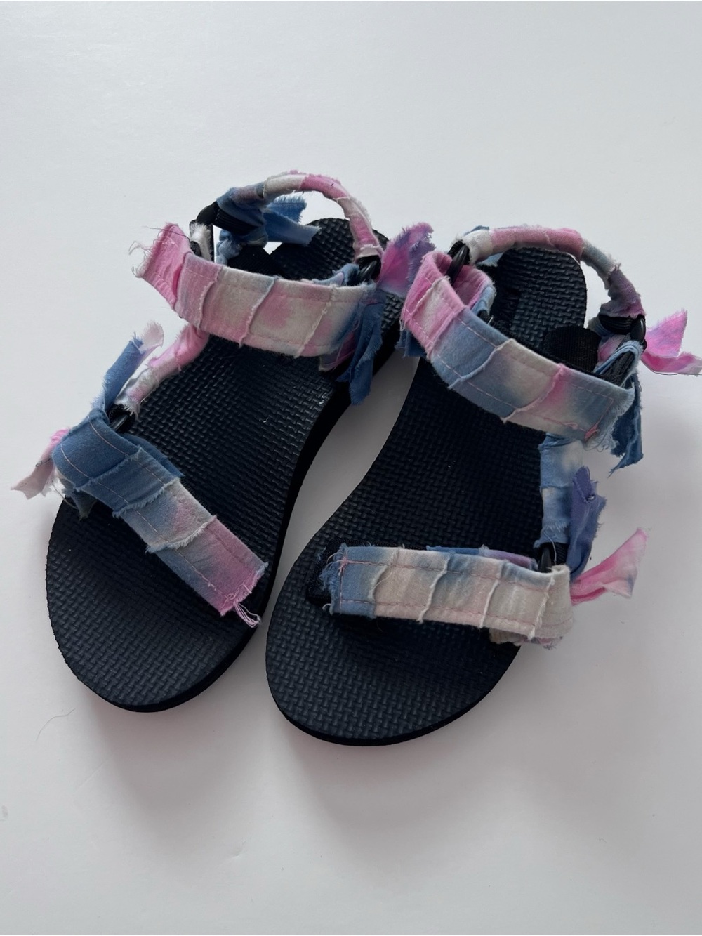 Arizona Love Pink & Blue tie dye Strap Sandals size 32/33